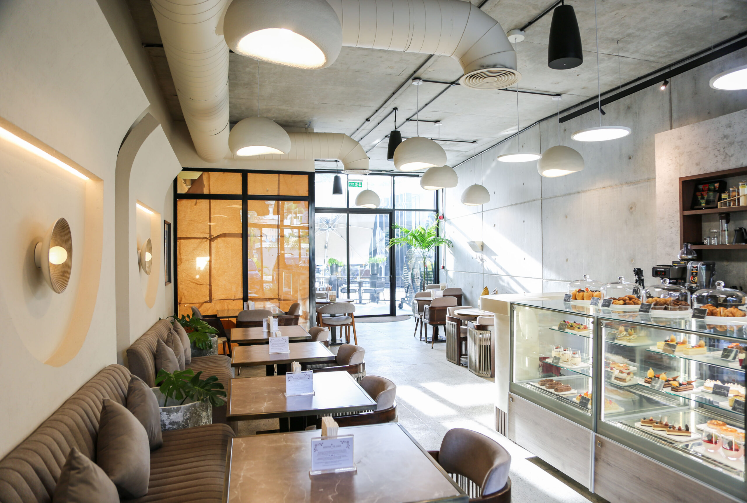 Sunny café